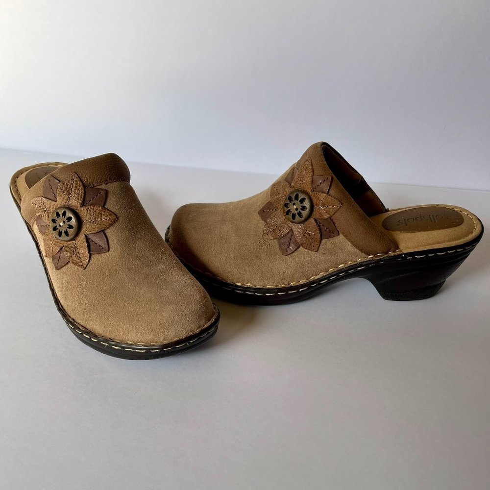 Softspots Lara Suede LeatherTan  Slip On Clogs Womens Size 8.5M NWOB